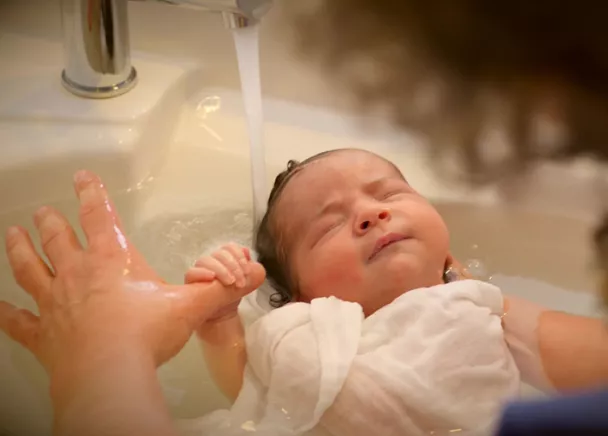 Le Thalasso Bain Bébé de Sonia Krief en Finistère (29) - Naître et